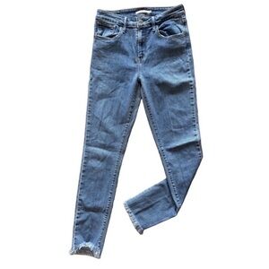 Levi’s 721 High-Rise Skinny Jeans 👖 Raw Hem | W28 L30 (Cropped) ✨